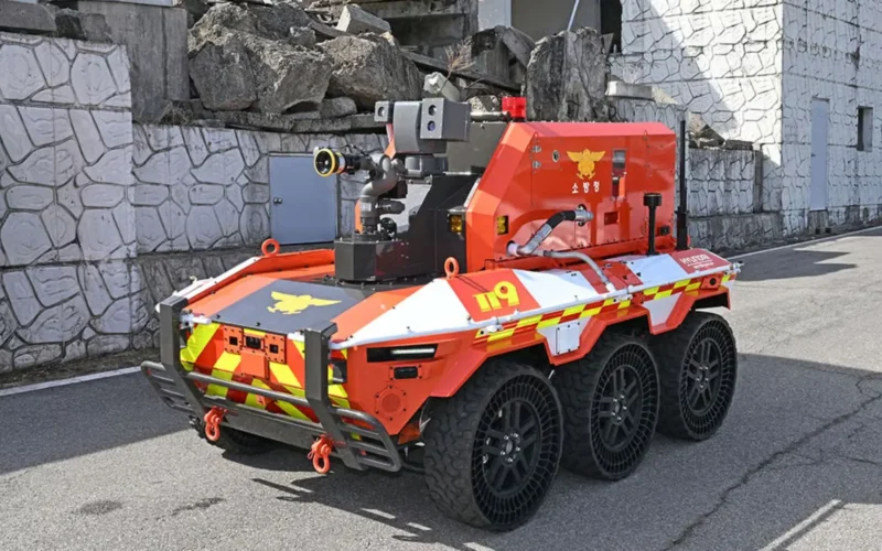 Hyundai Motor Group Donates Unmanned Firefighting Robots to Korea National Fire Agency for Safeguarding Firefighters. (Photo via Hyundai)