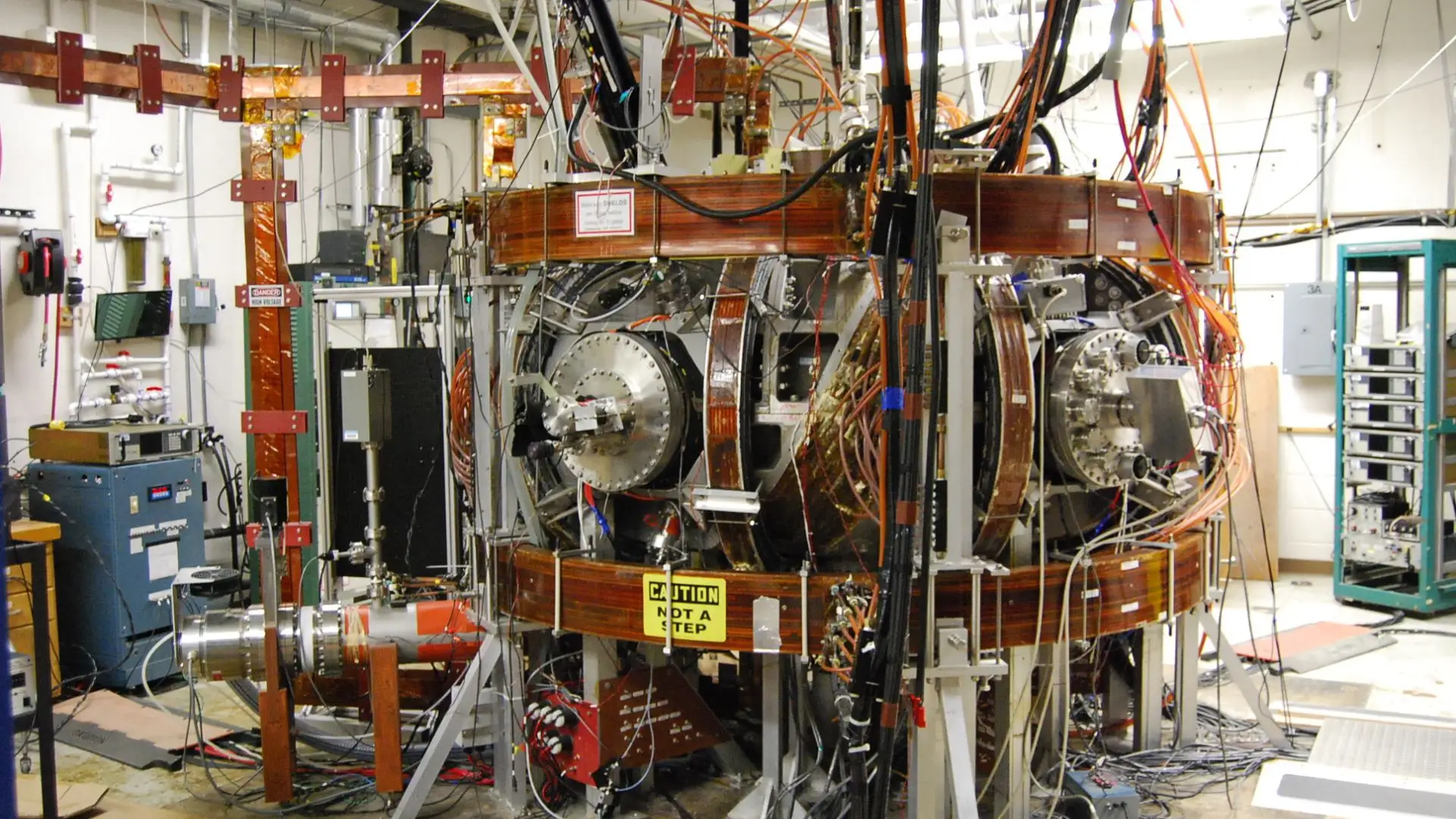 A photograph of the Compact Toroidal Hybrid at Auburn University